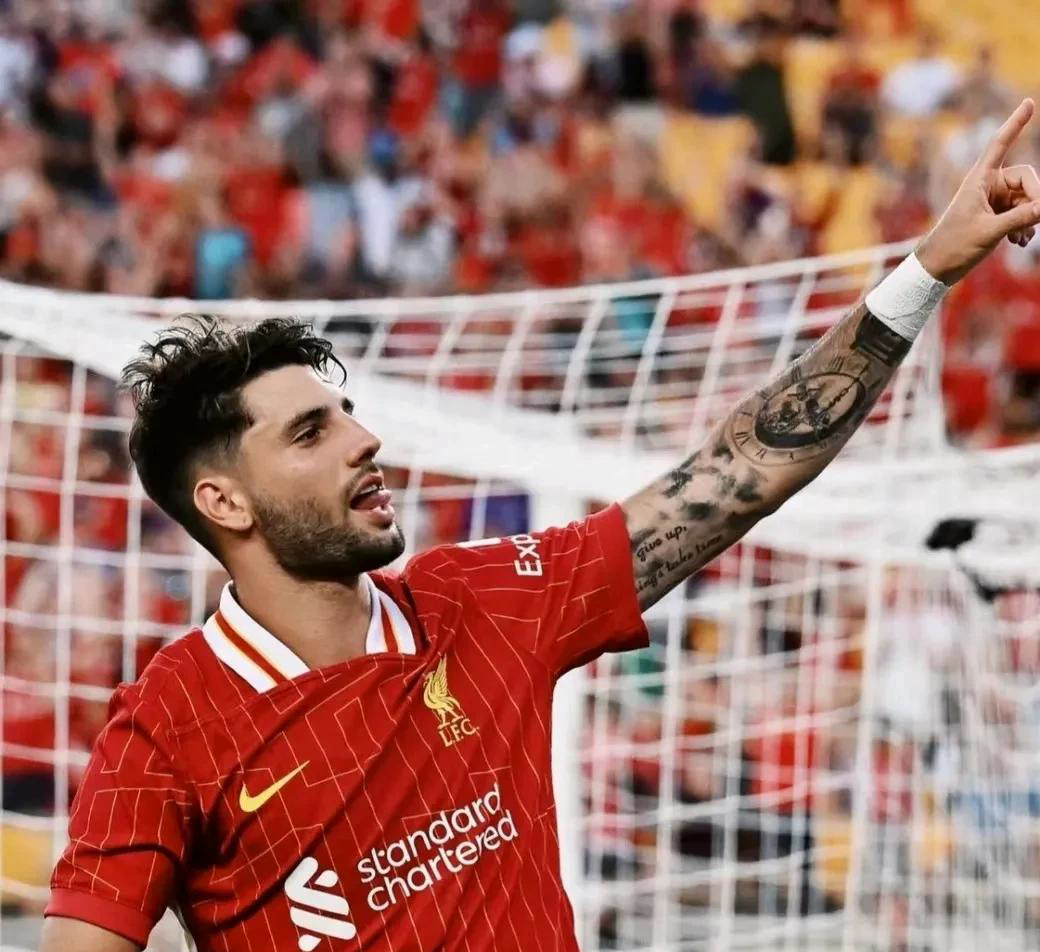 利物浦新帅调整战术，备战对决不来梅队的简单介绍