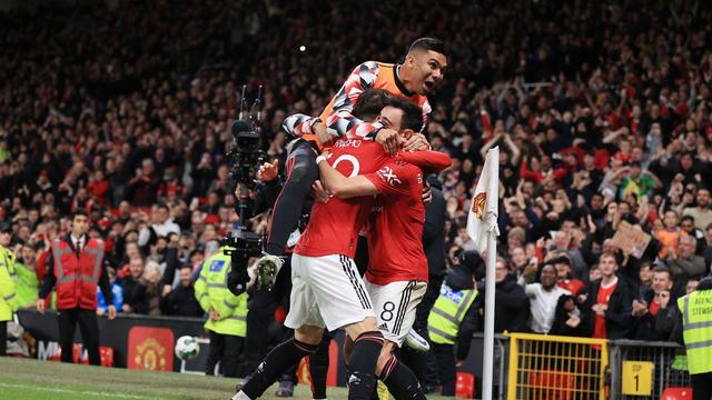 包含富勒姆大获全胜，前途一片光明！的词条