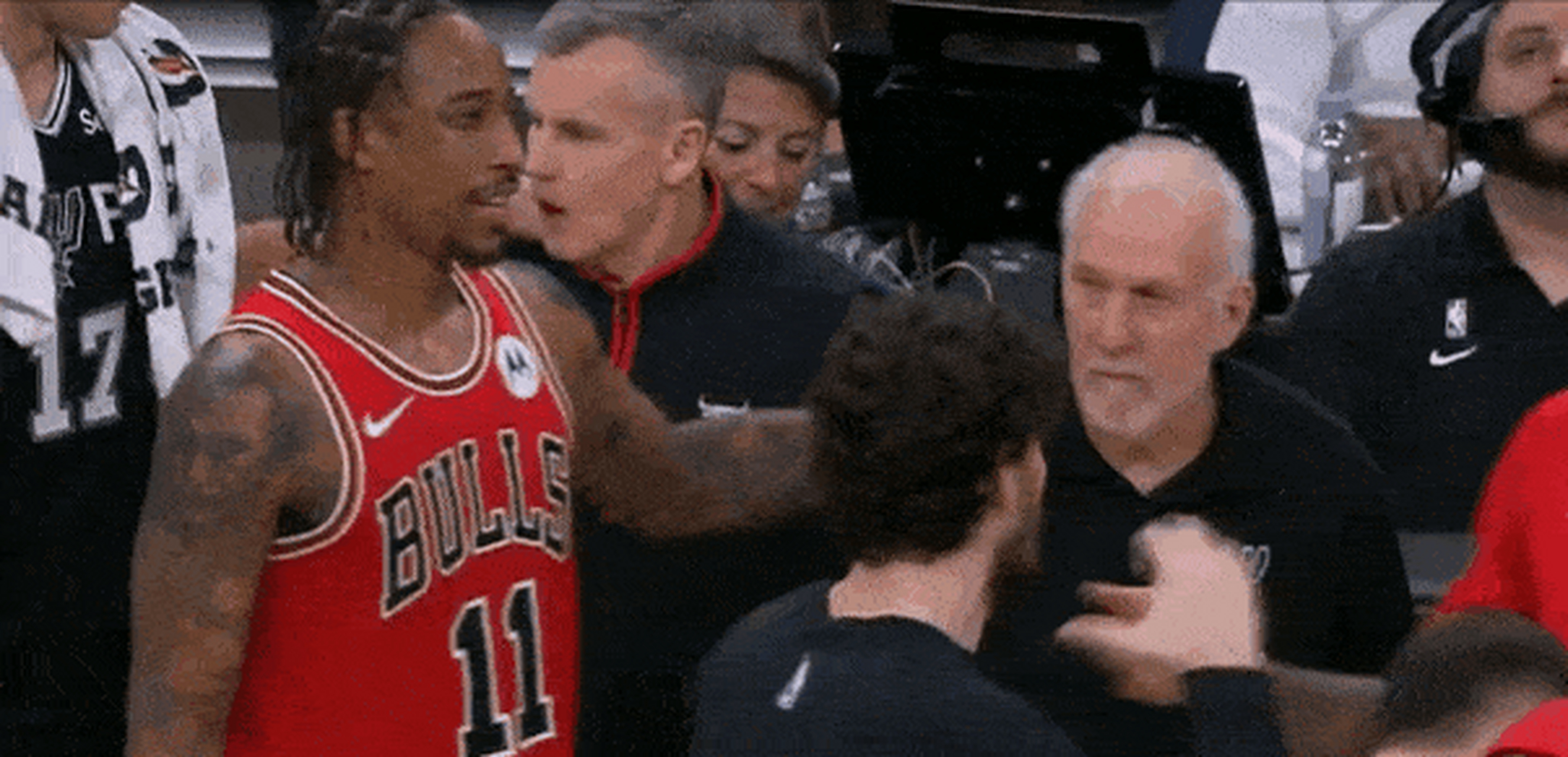 马刺复苏！德罗赞+领军获胜