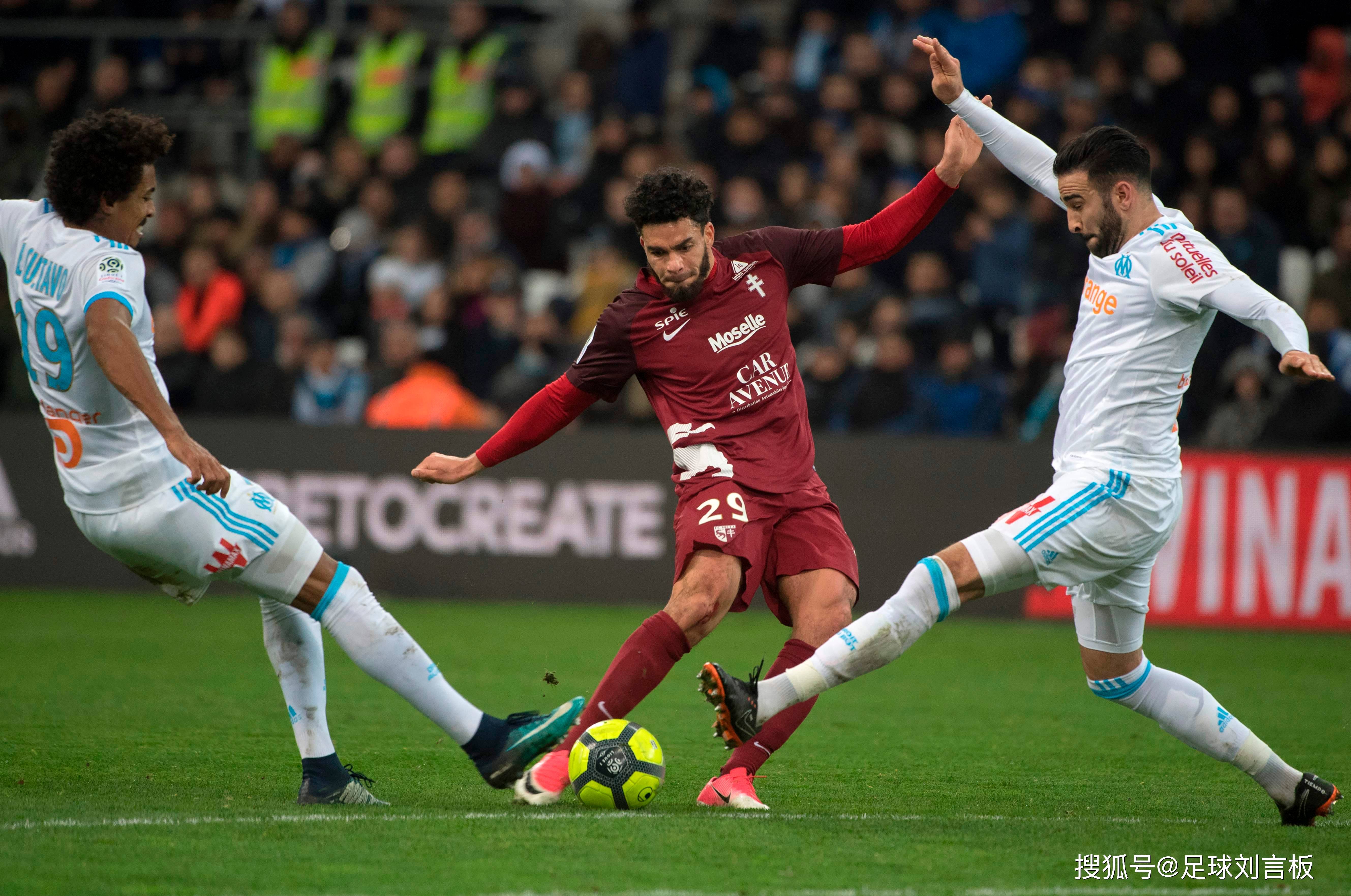 圣埃蒂安队在法甲联赛中备受瞩目