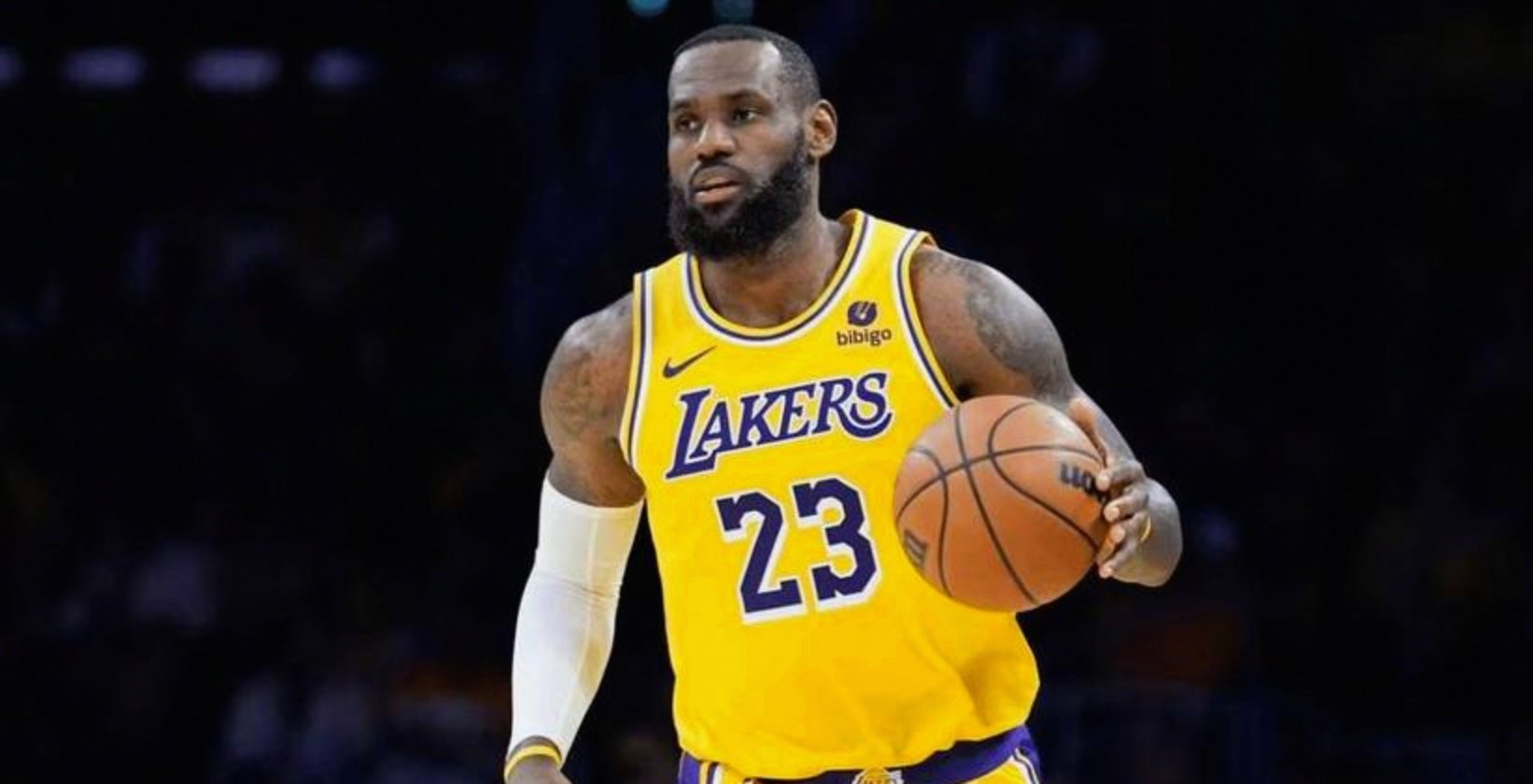 马刺客场大破小牛，取得胜利