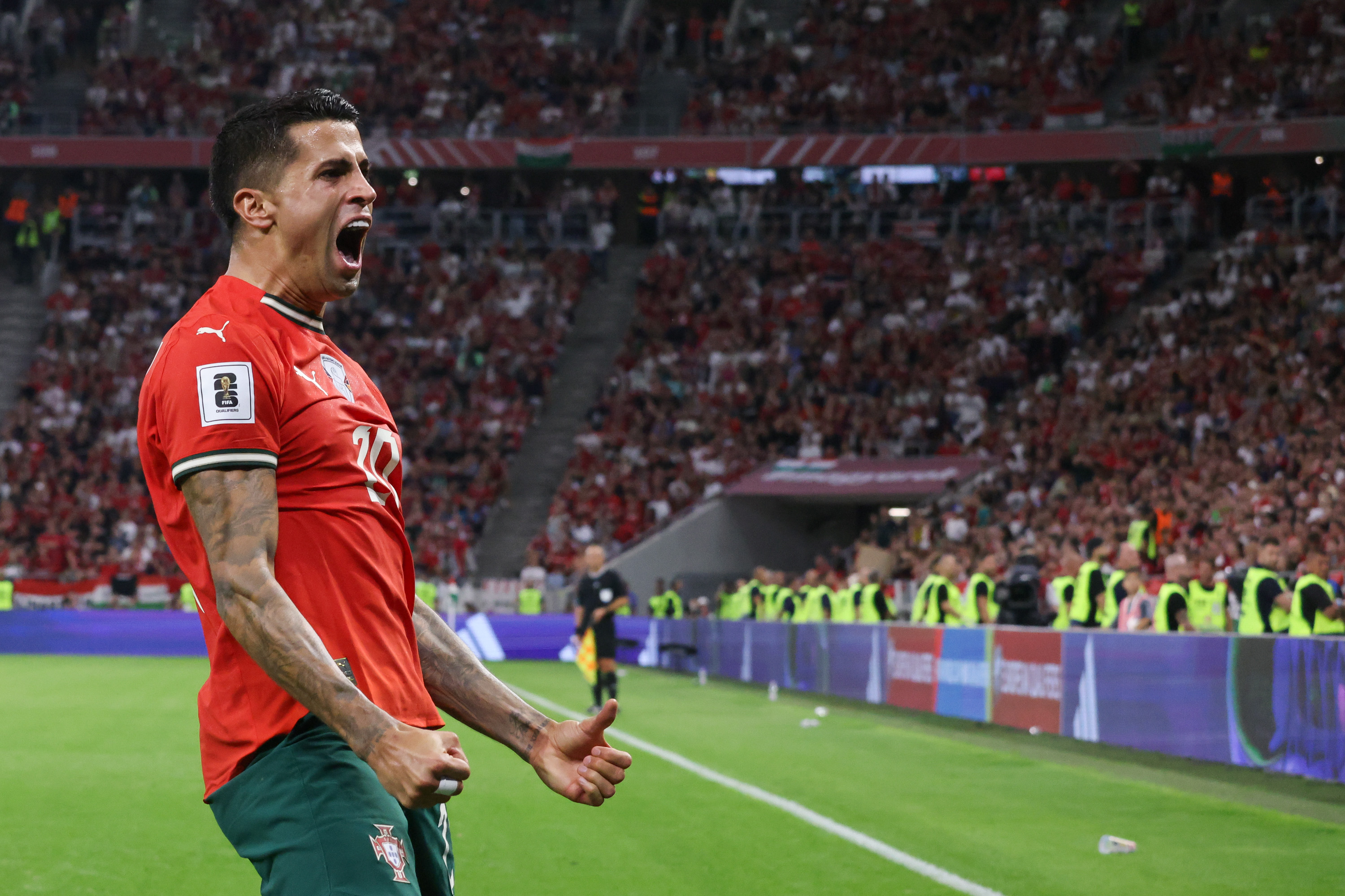 包含葡萄牙逆转局势，成功晋级欧预赛淘汰赛的词条